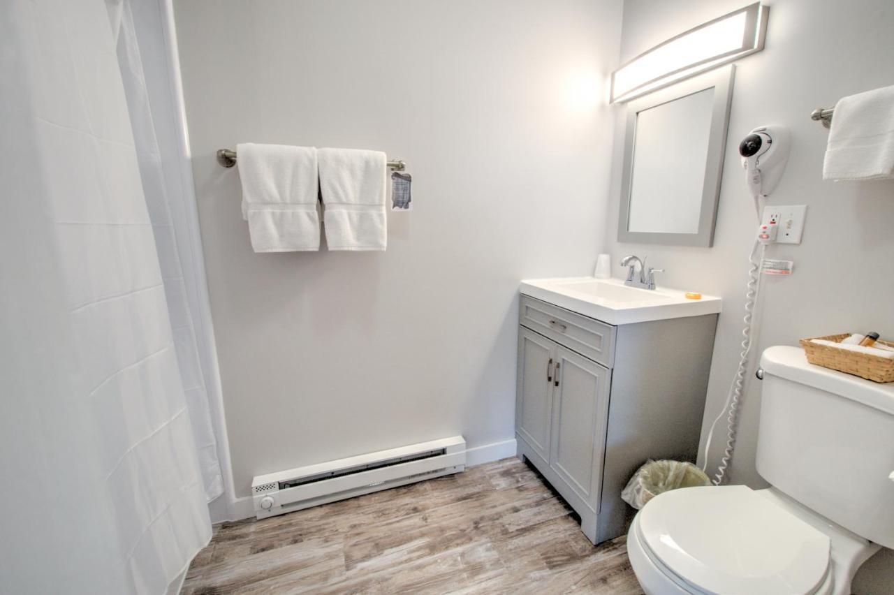 East Shore Lodging Hawley Ngoại thất bức ảnh